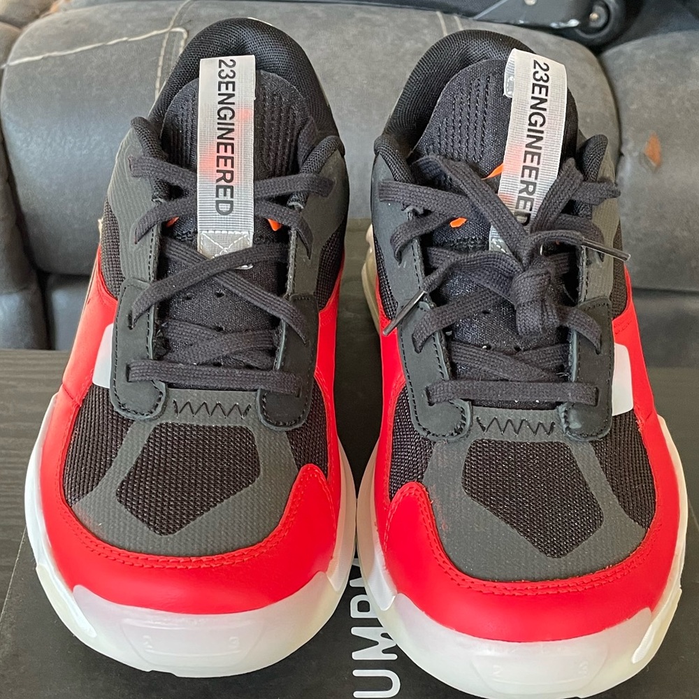 Jordan Jumpman Air 200E